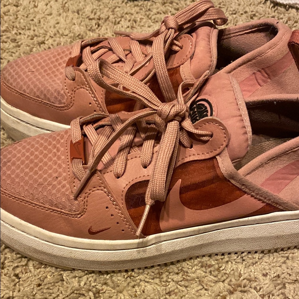 Nike Women's Pink Sneakers